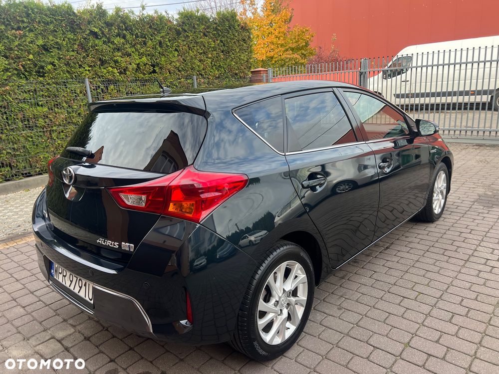 Toyota Auris 1.8 HSD Luna - 4
