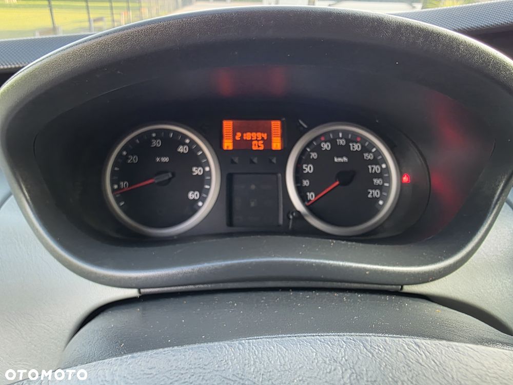 Renault Trafic - 26