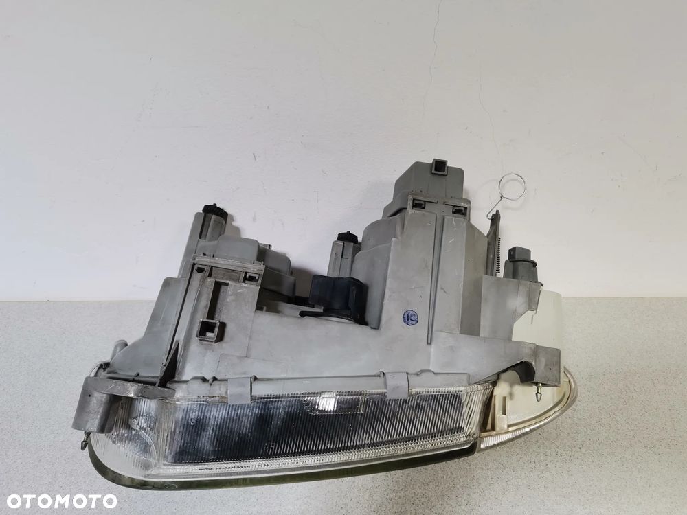 Lampa Reflektor Prawy  ALFA ROMEO 145 / 146 HELLA Oryginał 94-00 - 6