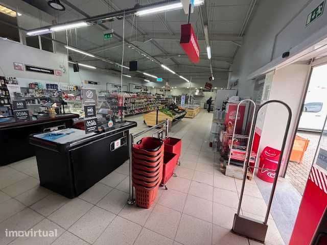 Trespasse supermercado 650m2 com parqueamento - Grande imagem: 3/11