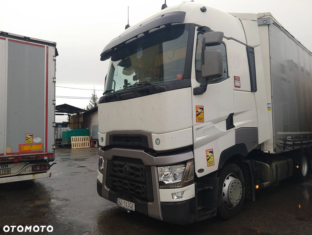 Renault T520 mega low deck od firmy transportowej