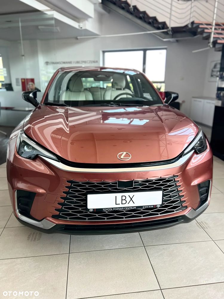 Lexus LBX - 3