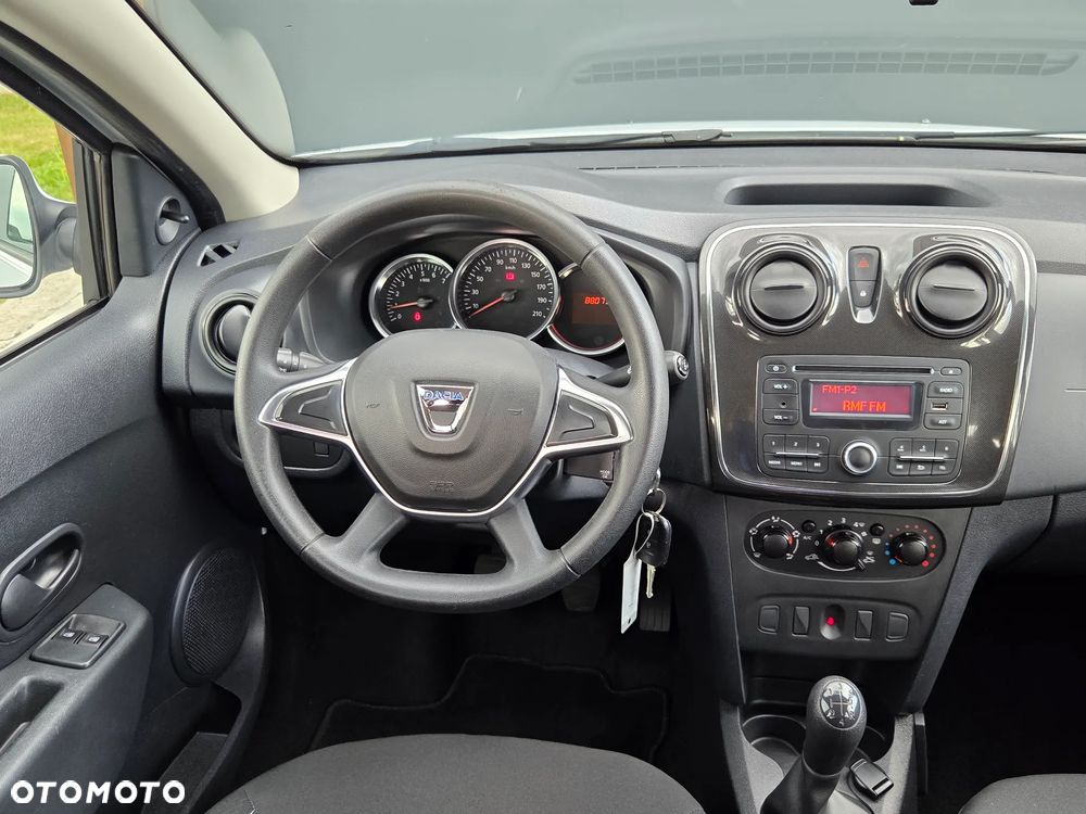 Dacia Sandero - 8