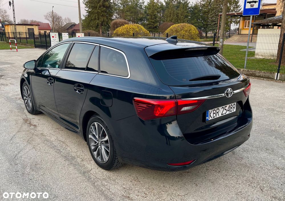 Toyota Avensis 1.8 Prestige - 6