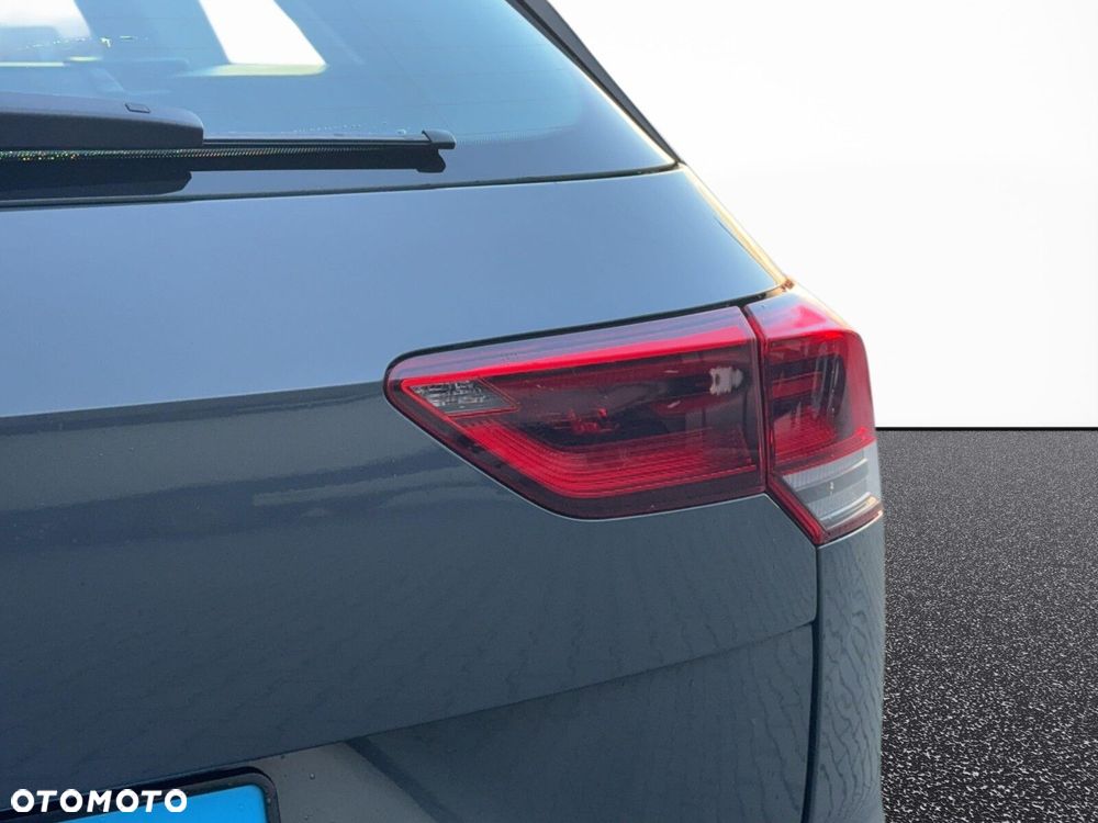 Volkswagen Golf Variant - 9