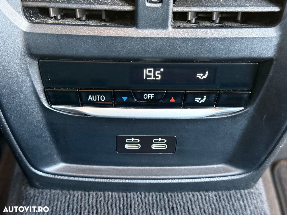 BMW Seria 3 318i Aut. Sport Line - 34