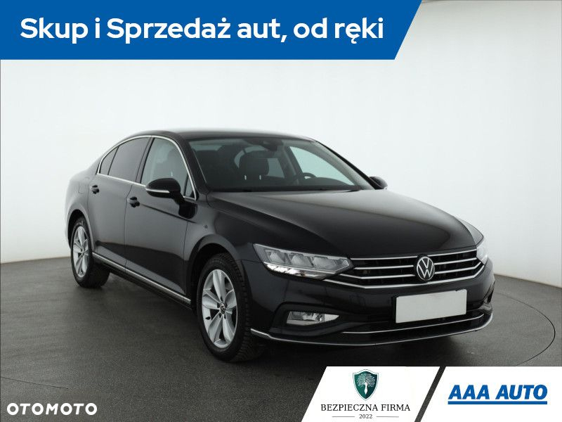 Volkswagen Passat - 2