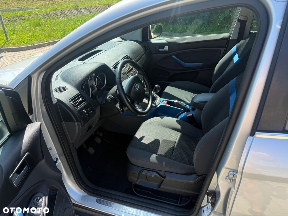 Ford Kuga 2.0 TDCi 2x4 Trend - 12