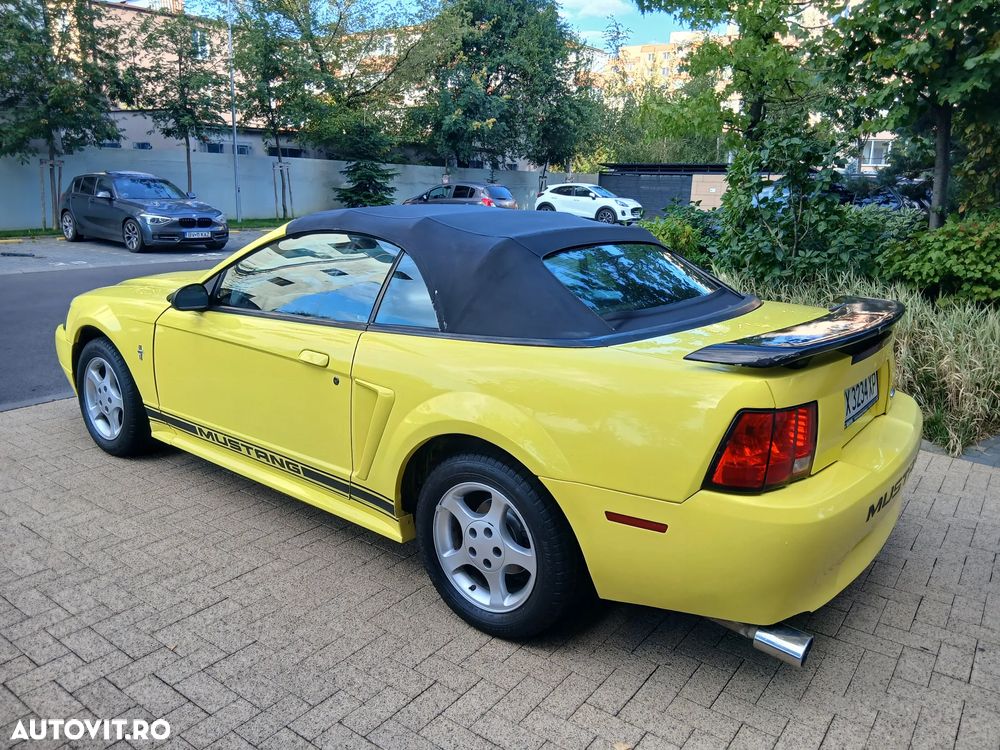 Ford Mustang - 8