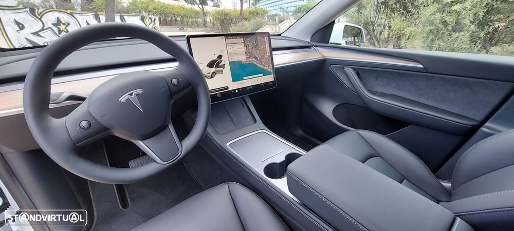 Tesla Model Y Long Range Dual Motor AWD - 6