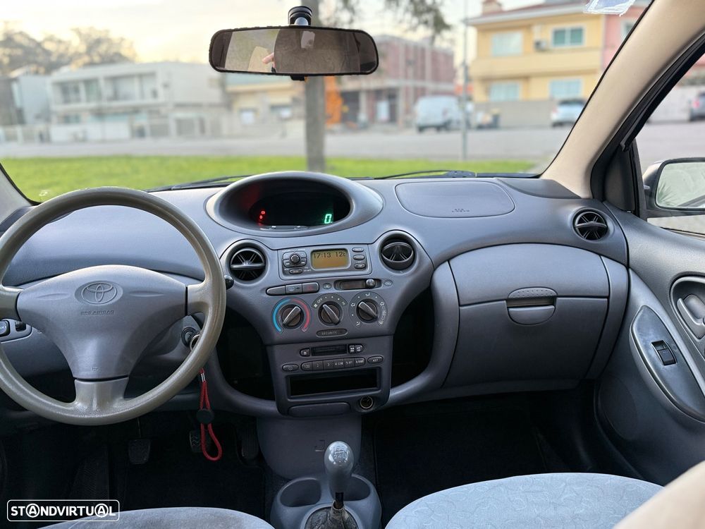 Toyota Yaris 1.0 Luna TA - 9