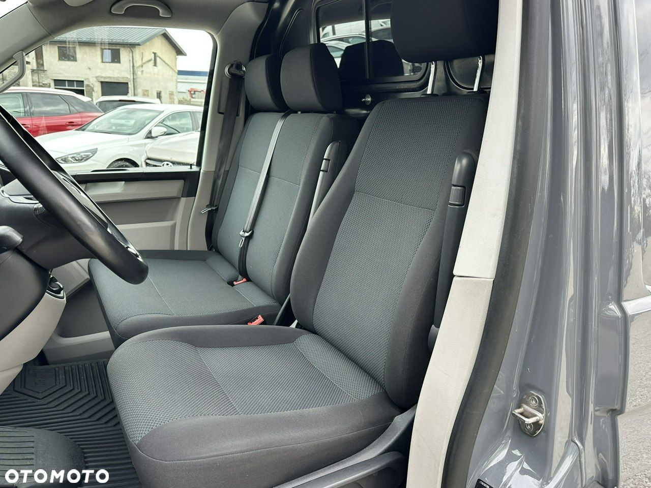 Volkswagen Transporter - 11