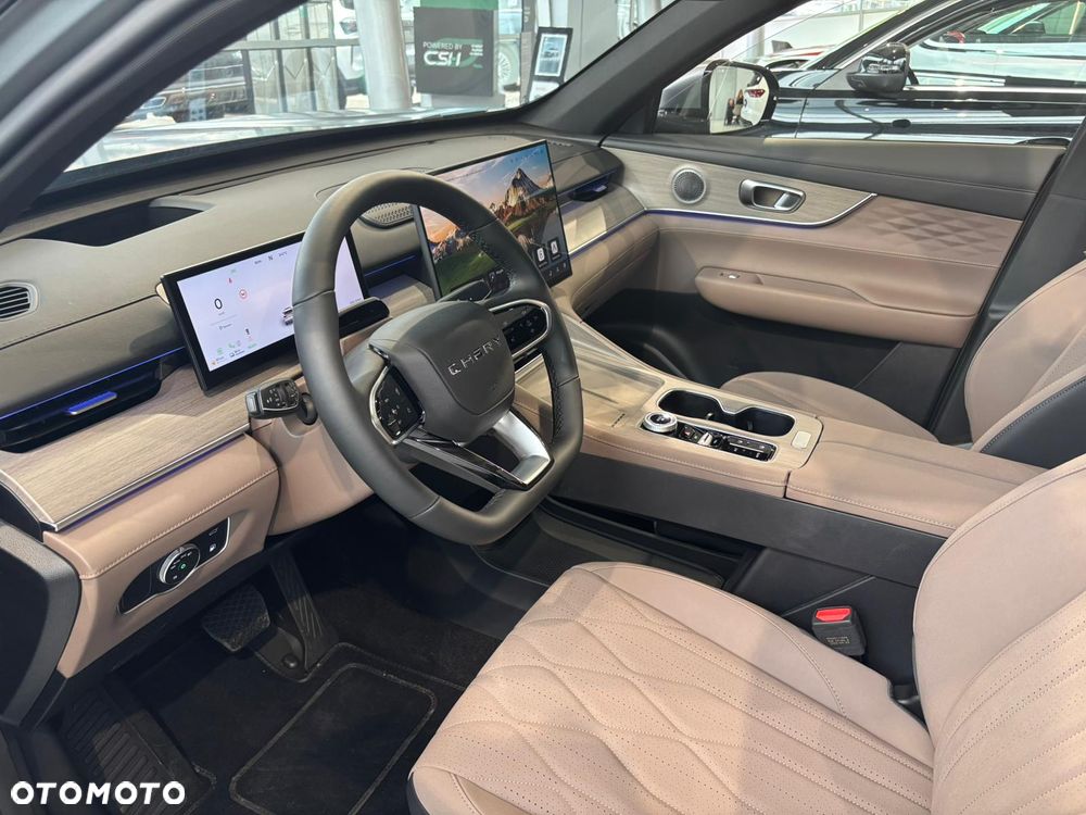 Chery Tiggo 8 1.5 T-GDI Super Hybrid Prestige DCT - 13
