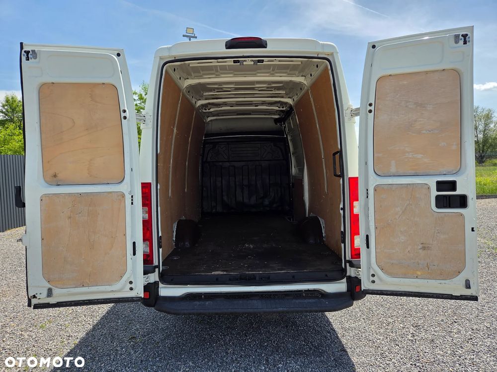 Iveco Daily 35S13 / 2.3 130KM / Furgon / Średniak / Klima / - 7