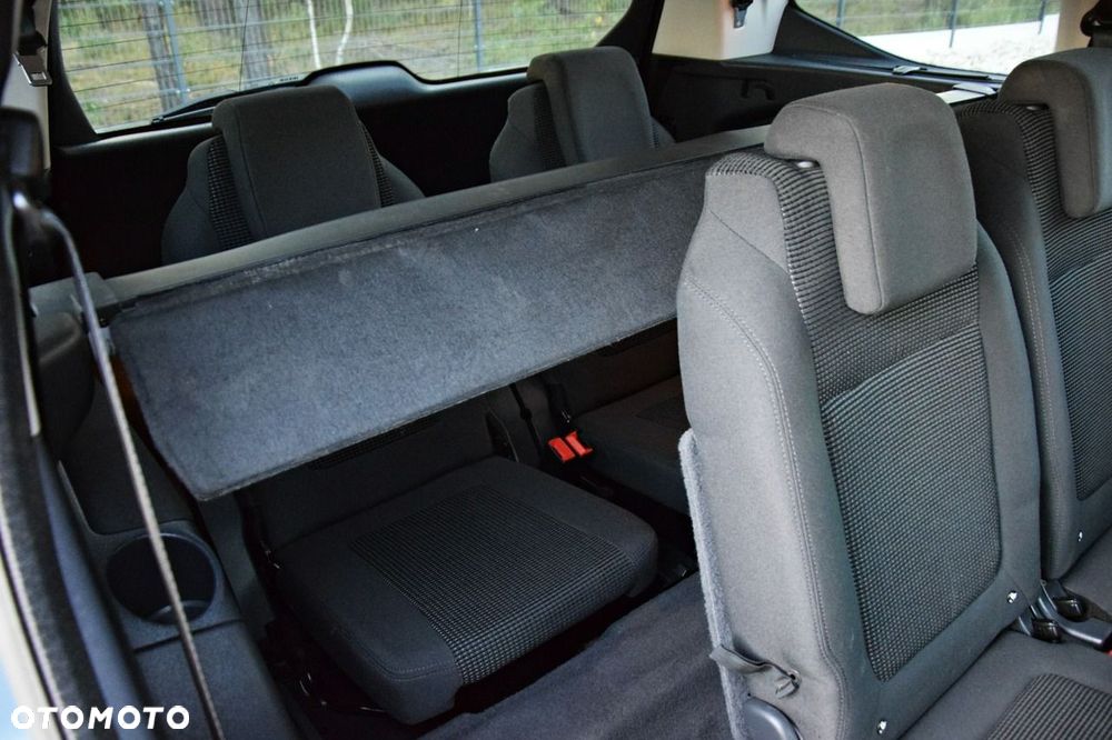 Peugeot 5008 - 9