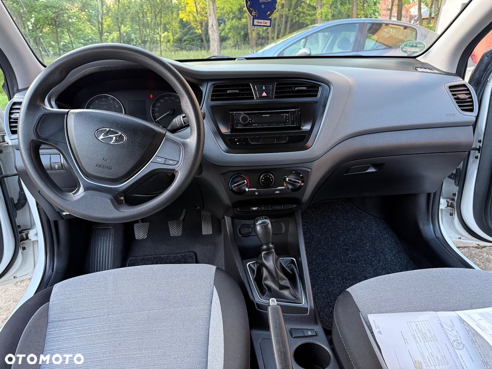 Hyundai i20 - 33