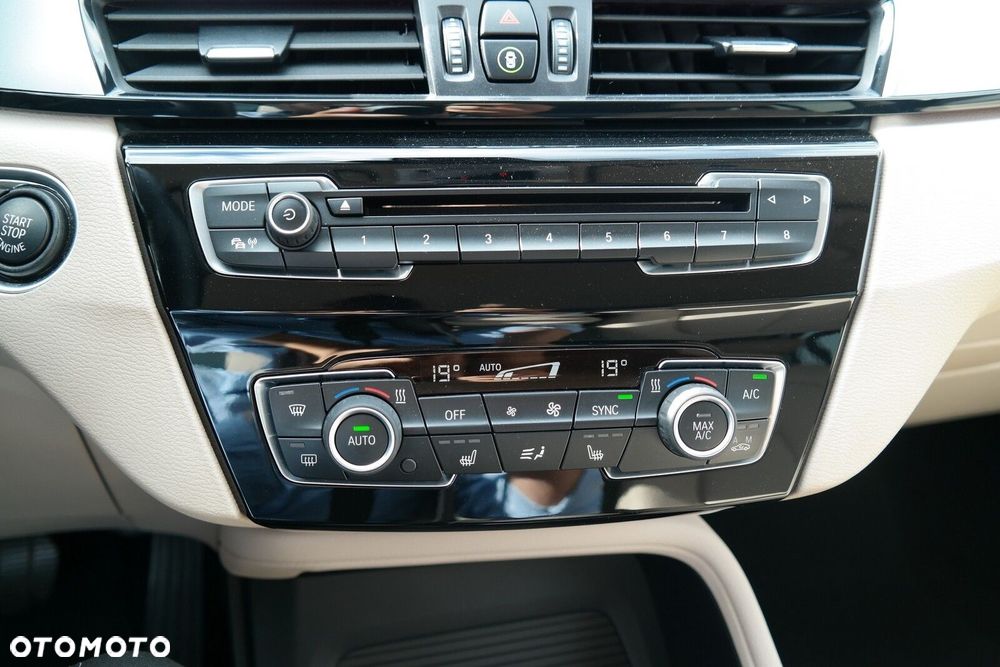 BMW X1 - 24