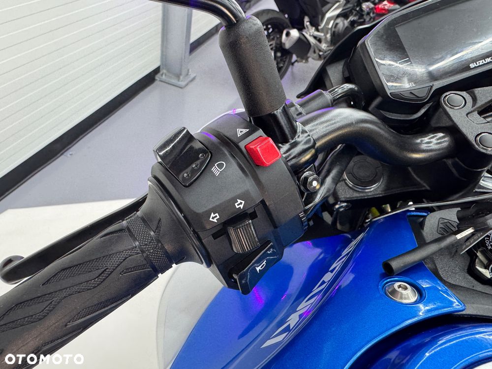 Suzuki GSX - 25