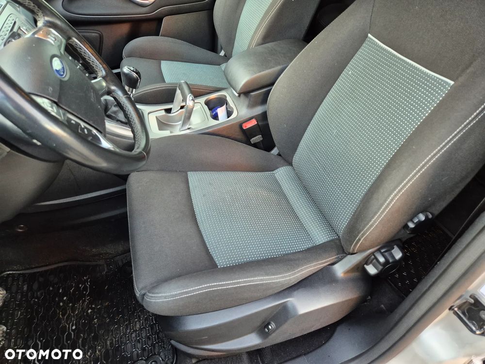 Ford S-Max 2.0 TDCi DPF Ambiente - 19