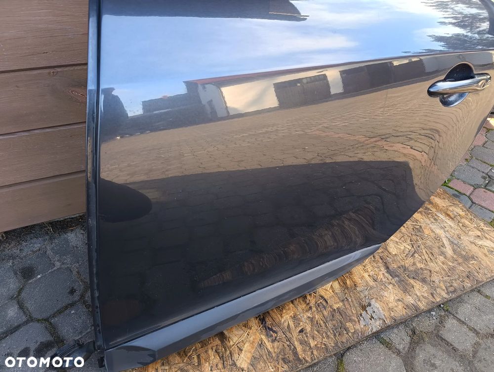 Drzwi lewy tył Renault Megane III KOMBI TEB66 - 3