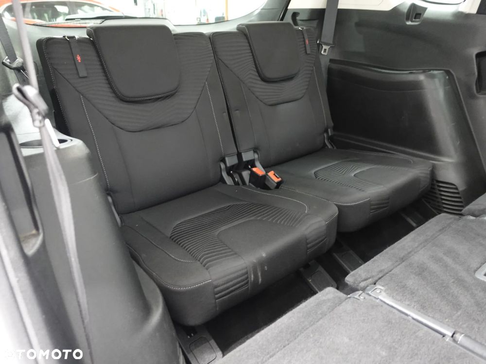 Ford S-Max - 23