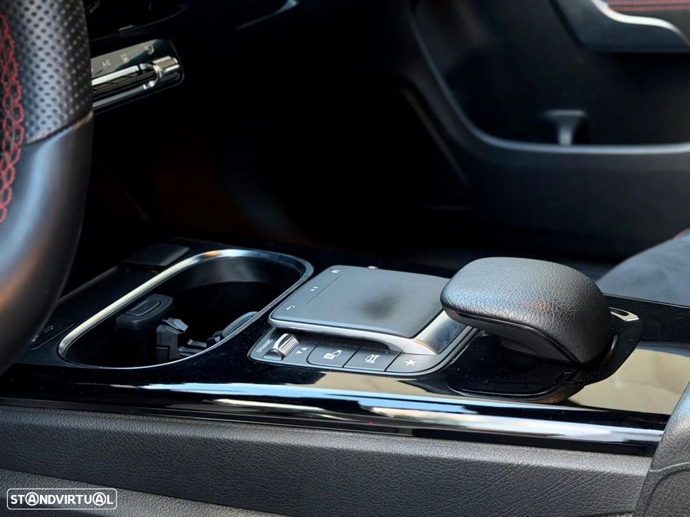Mercedes-Benz CLA 250 e Shooting Brake AMG Line - 44