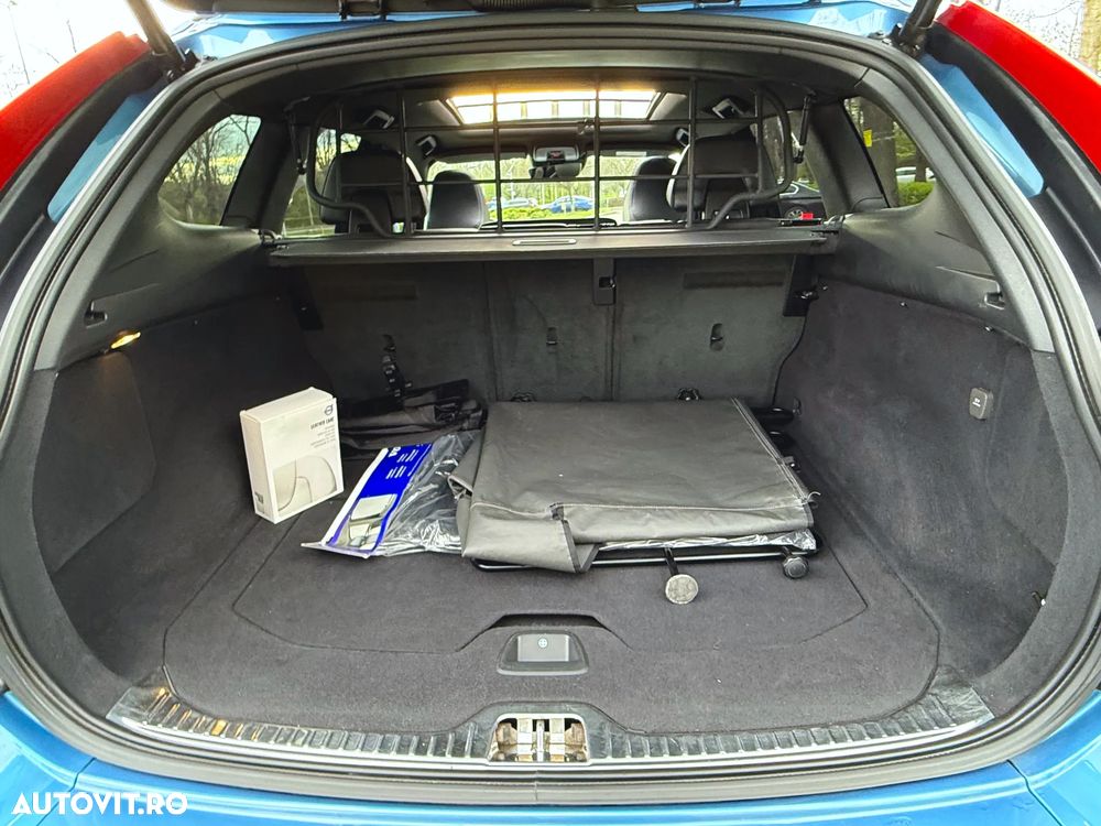 Volvo XC 60 D5 AWD Geartronic Summum - 23