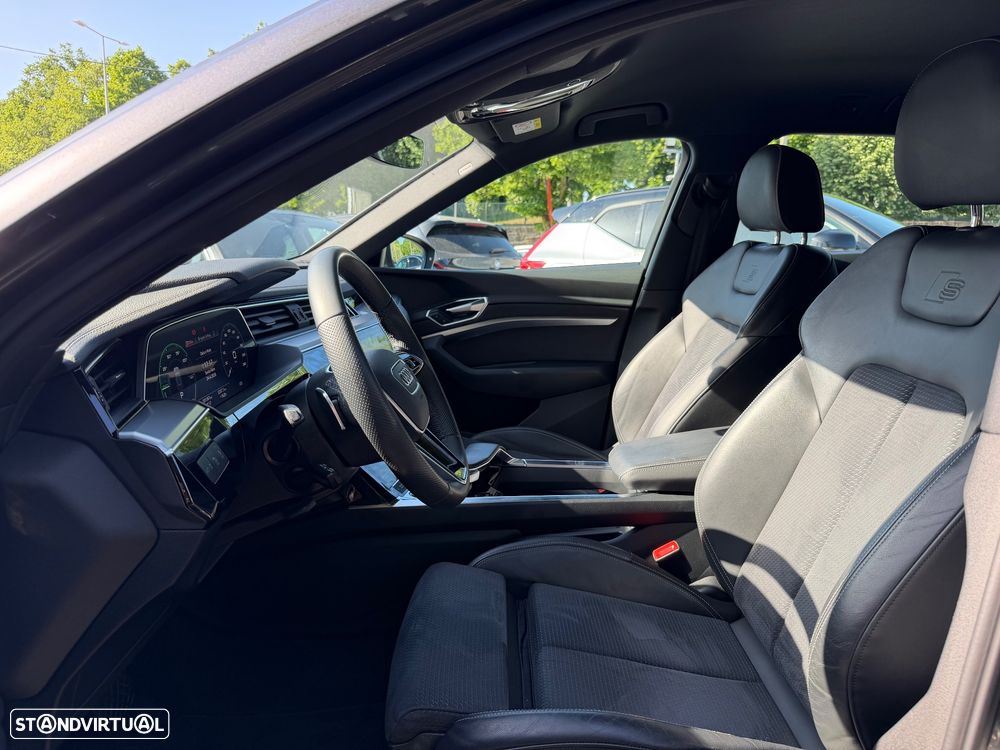 Audi e-tron 55 quattro S line - 12