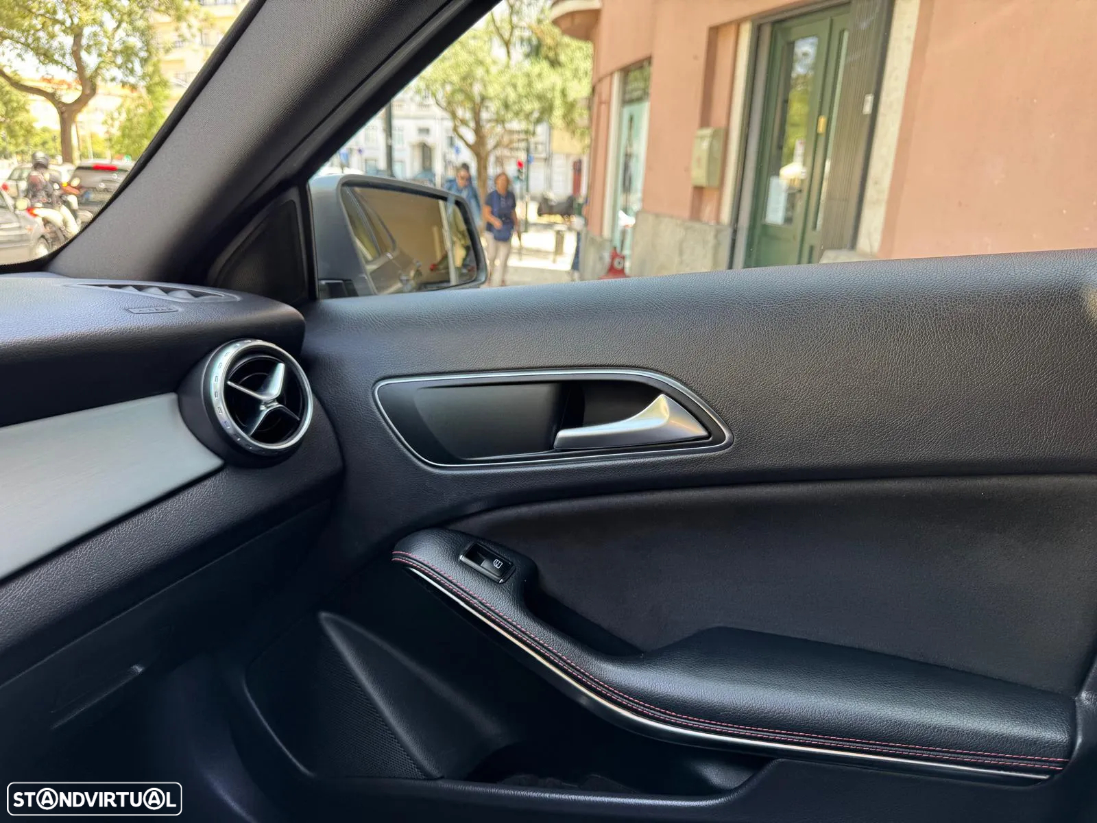 Mercedes-Benz GLA 220 CDi AMG Line 4-Matic - 26