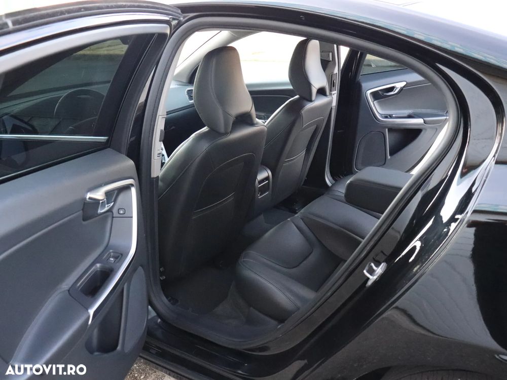 Volvo S60 D2 Geartronic Momentum - 23