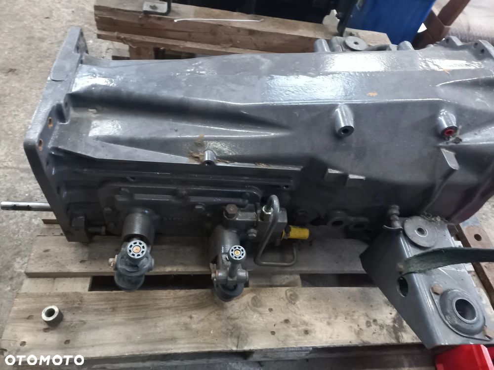 Massey Ferguson skrzynia biegów 3382295M3,3580845M1,obudowa skrzyni,rewers,a b,żół zając,speed shift,3583406M2,3382229M3,3580495M00,3580496M00,3582154M00,widełki,koło zębate,wałek,choinka.kompletna skrzynia,wybierak. - 2