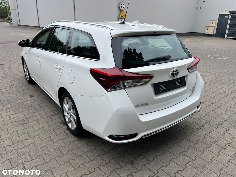 Toyota Auris Hybrid 135 Prestige - 15