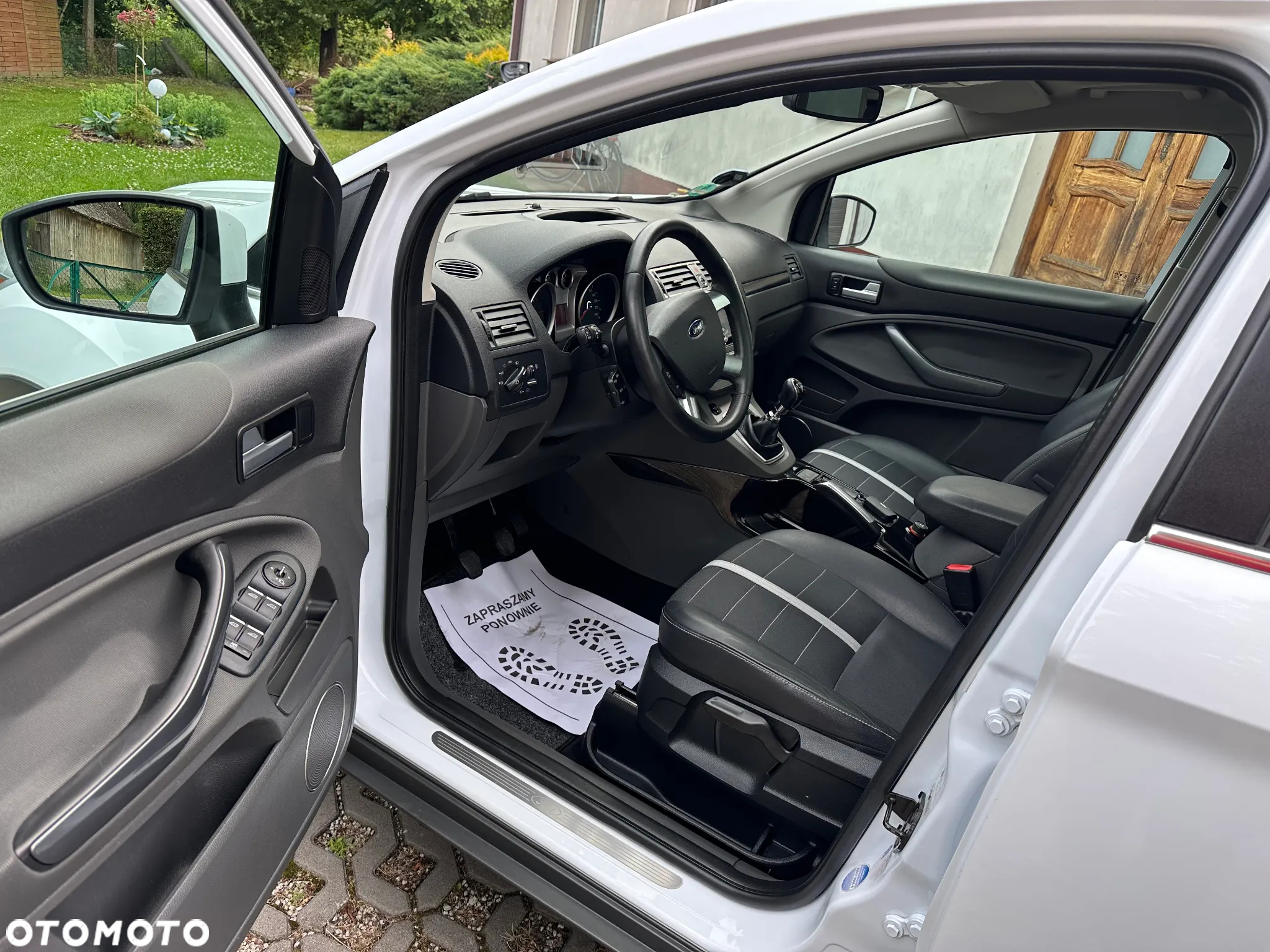 Ford Kuga 2.0 TDCi 4WD Titanium - 25