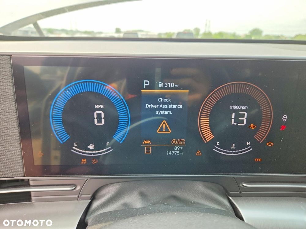 Hyundai Kona - 11