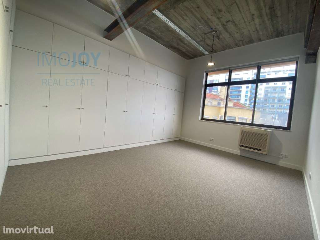 Sala de 27 m² para Arrendamento na Avenida Helen Keller - Grande imagem: 3/25