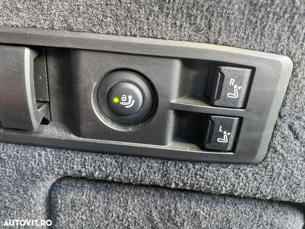 BMW iX xDrive40 - 12