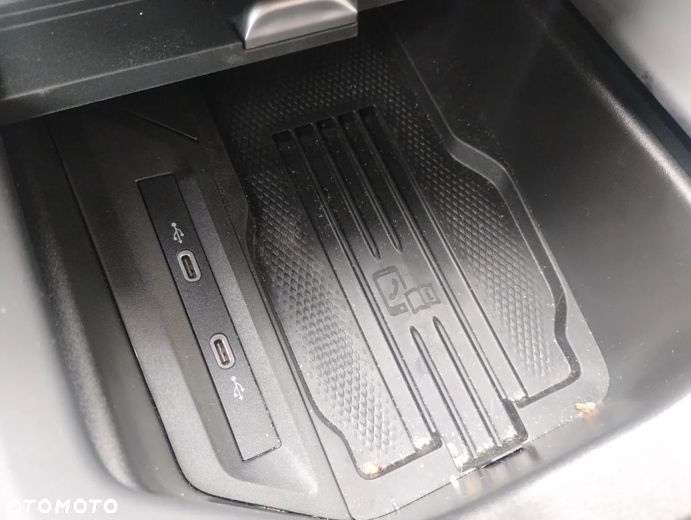 Skoda Superb 2.0 TDI SCR Ambition DSG - 8