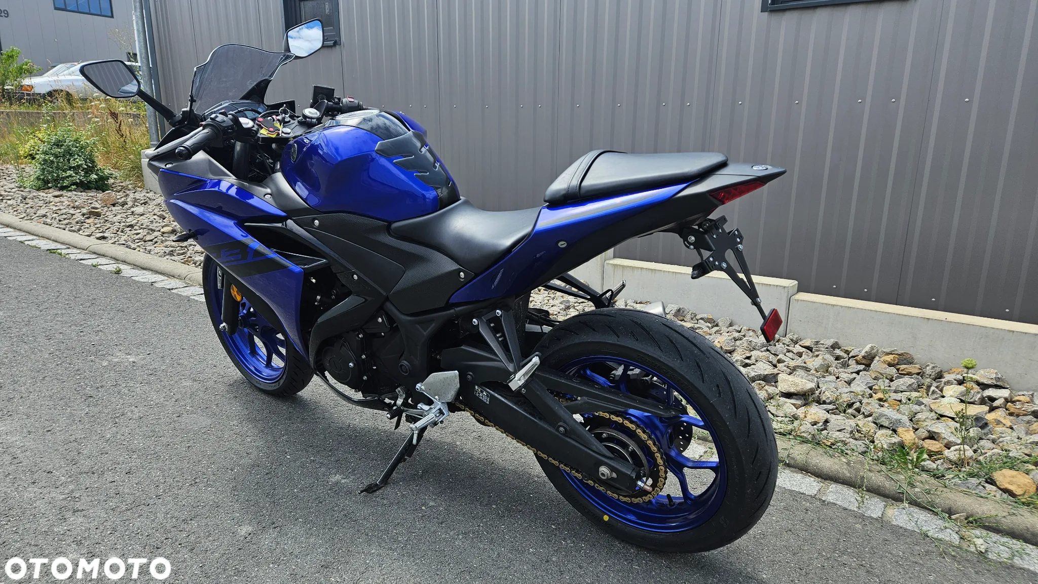 Yamaha R3 - 12