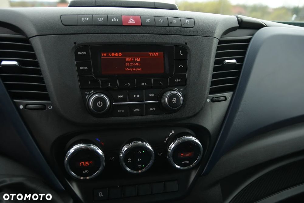 Iveco DAILY 50-180 * BURTO-PLANDEKA + WINDA DHOLLANDIA 1TONA* Salon PL PRZEBIEG 50TYS KM - 27