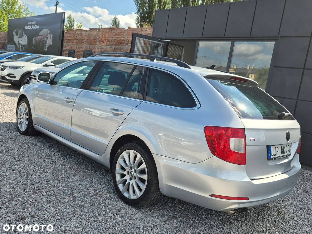 Skoda Superb 2.0 TDI DSG Exclusive - 9