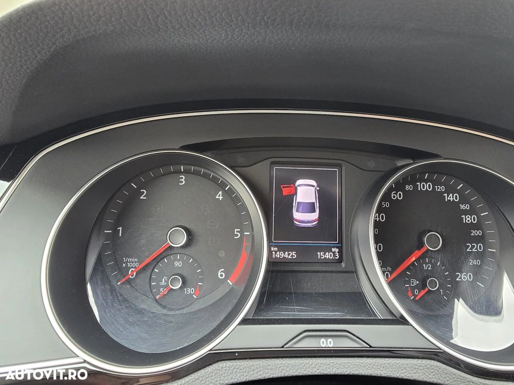 Volkswagen Passat - 26