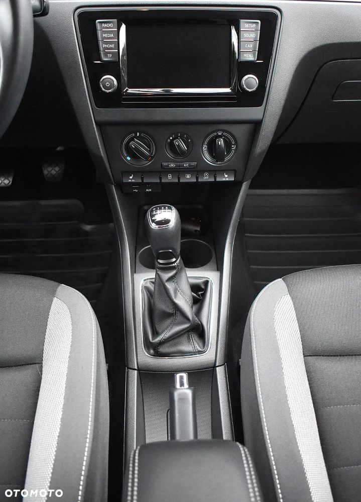 Skoda RAPID 1.2 TSI Ambition - 20