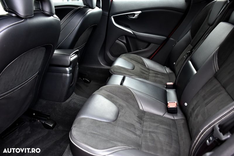 Volvo V40 T3 Geartronic RDesign - 17