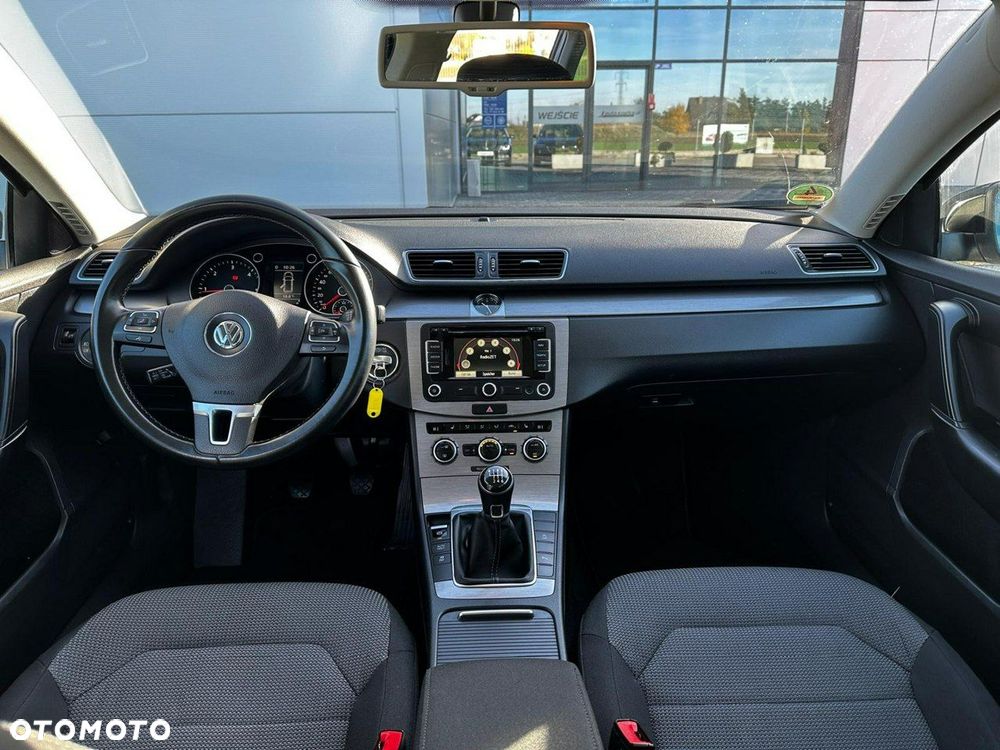 Volkswagen Passat 2.0 TDI DPF Highline - 11