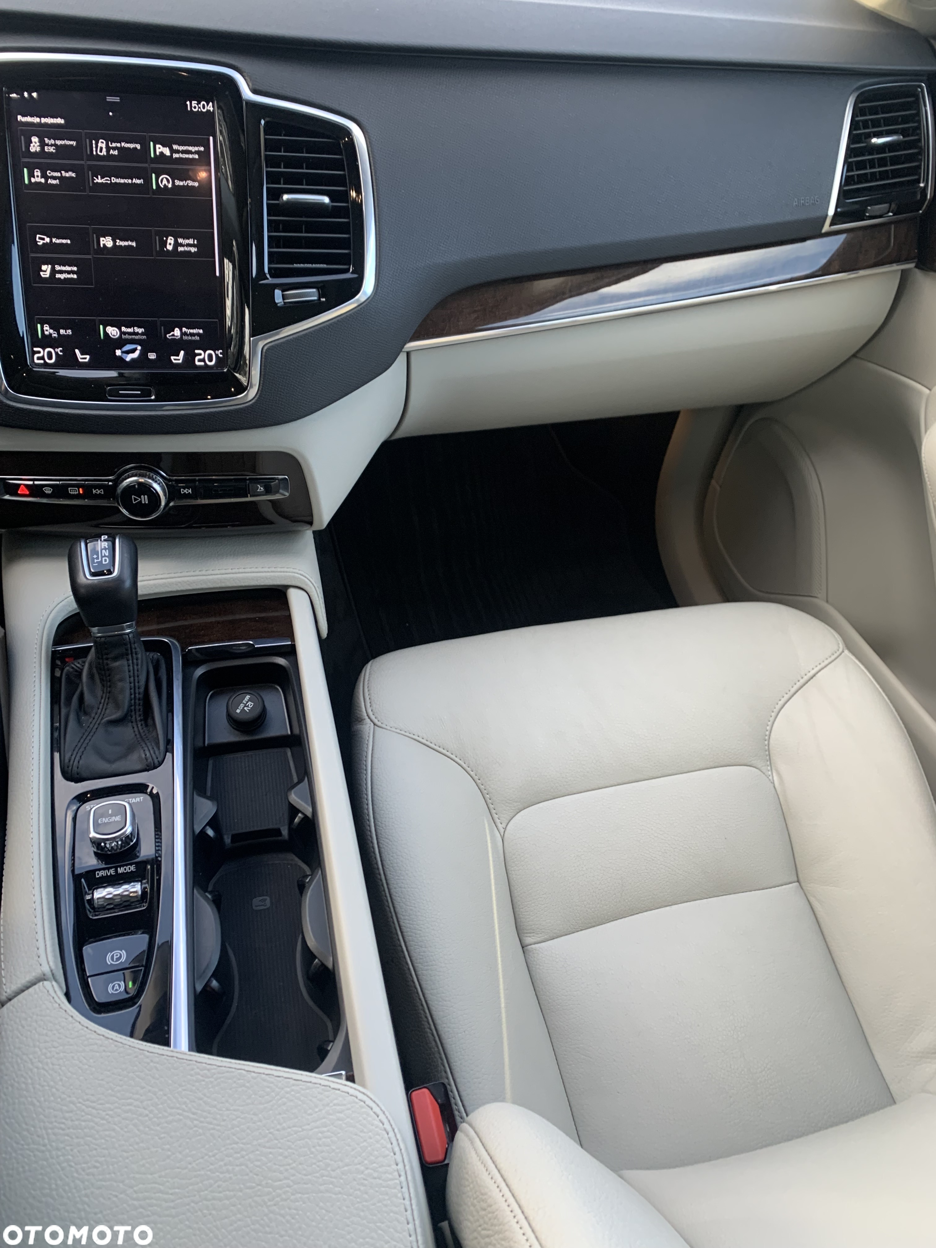 Volvo XC 90 T6 AWD Geartronic Momentum - 24
