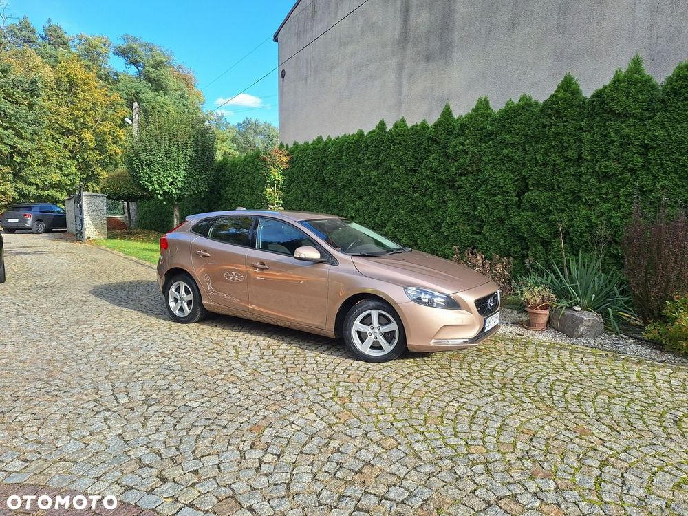 Volvo V40 T2 Kinetic - 40