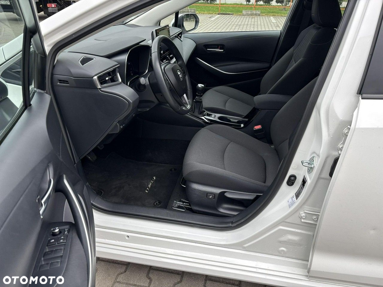 Toyota Corolla 1.6 Comfort - 11