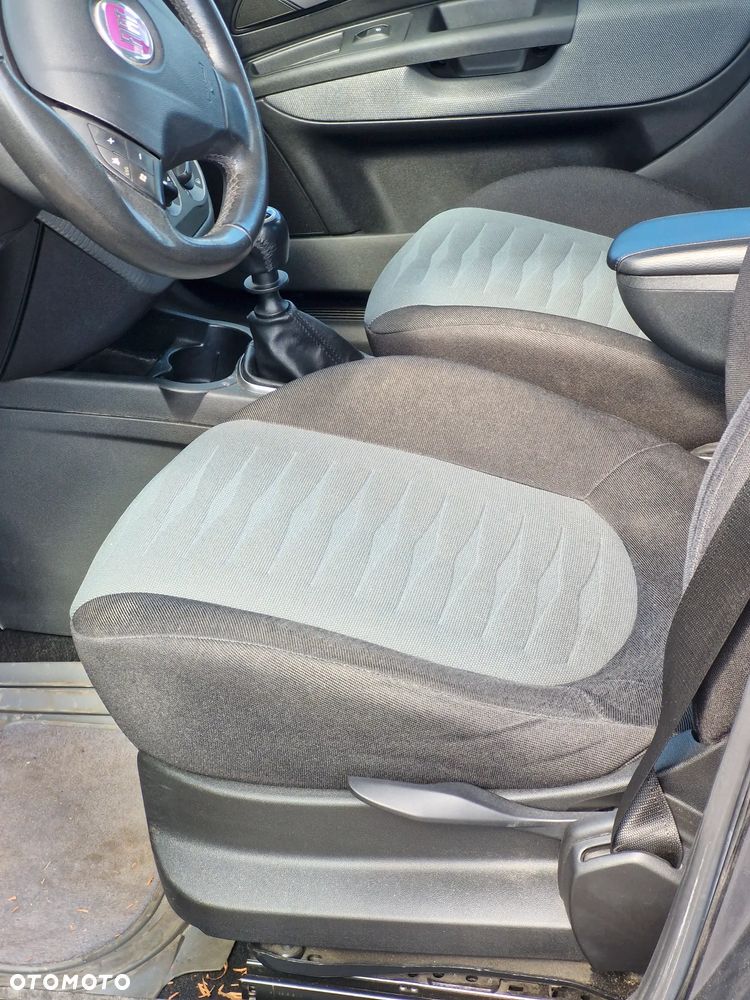 Fiat Grande Punto - 12