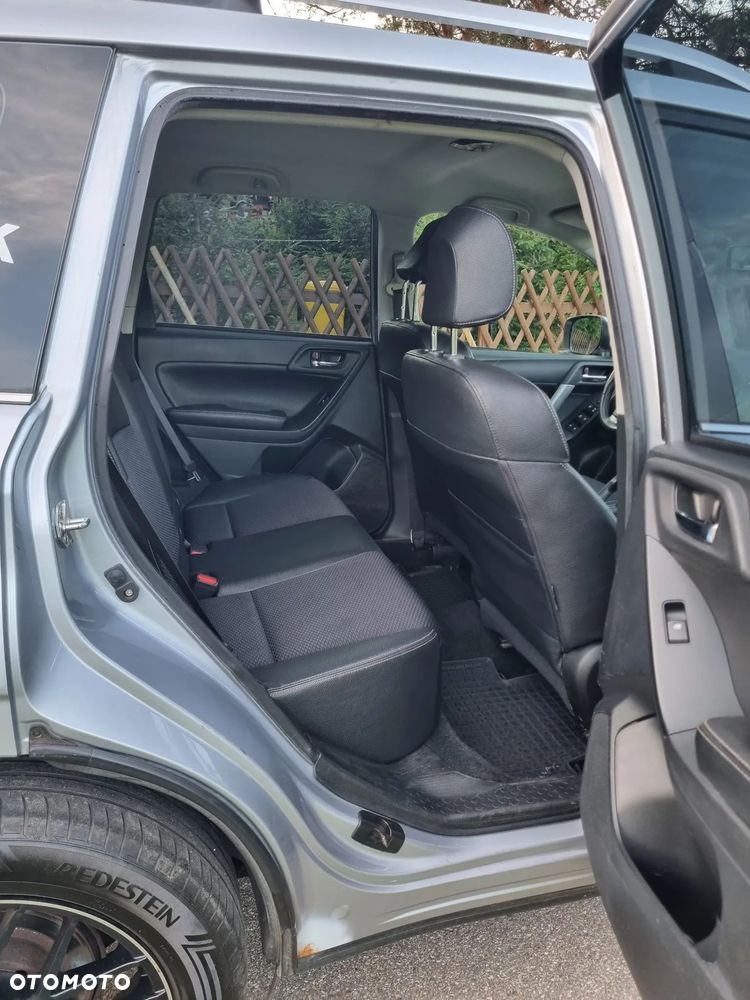 Subaru Forester 2.0XT Comfort Lineartronic - 19