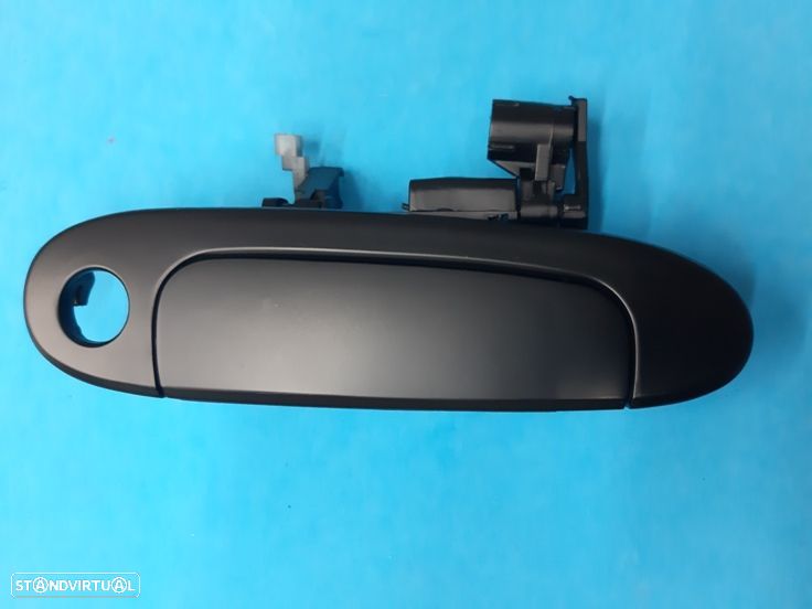 Puxador pega muleta porta exterior Toyota Yaris 1999-2003  NOVO - 1